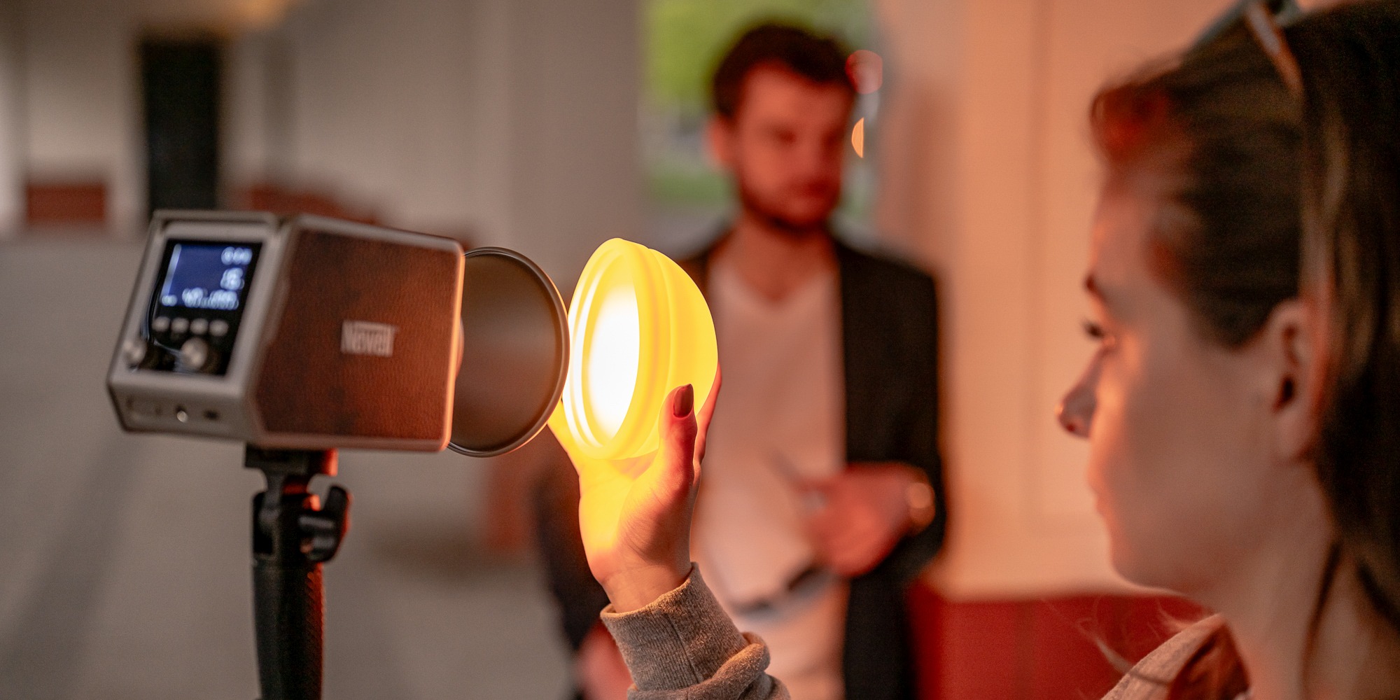newell-zora-90-rgb-led-svetlo-12-lq